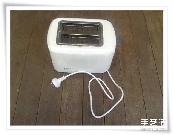 微型花园：废旧烤面包机改造制作的美丽盆景(图2)