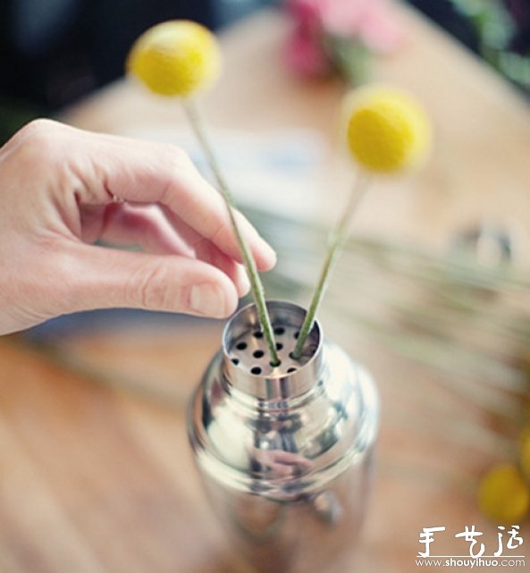 咖啡壶或调酒壶插花的教程(图4)