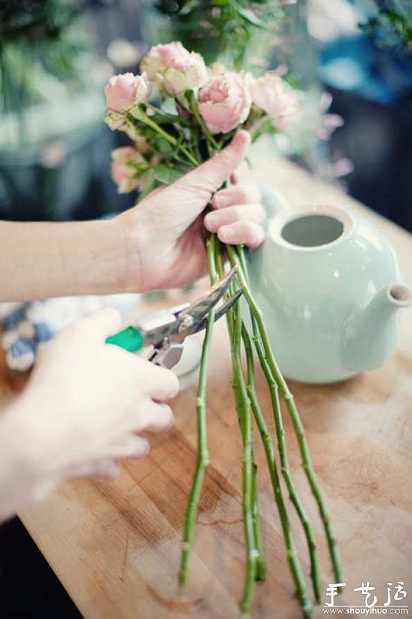 茶壶插花的教程(图4)