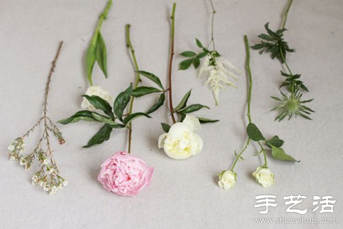 美好手工创意：DIY鲜花簇拥的梳妆镜(图2)